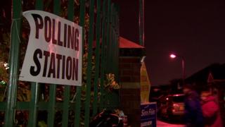 Polling stations closed at 22:00 GMT on Thursday
