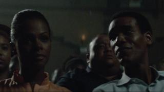 Tika Sumpter and Parker Sawyers in Southside With You