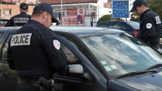 Belgian police on border with France (file pic Nov 2015)
