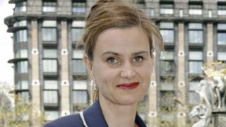 We Love Bags Jo Cox death: Husband leads tributes to shot MP - BBC News