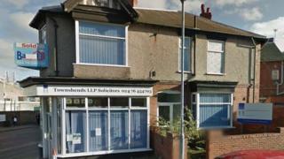 We Love Bags Fraud-accused Coventry councillor Philip Townshend never questioned - BBC News