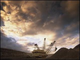 Drag line at Bulga thermal coal operation, Australia