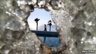 Broken window at the house of Kaif Ben Ali, nephew of ousted president, 16/1