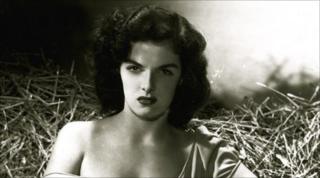 Jane Russell on the set of the Outlaw