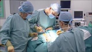 Surgeons at Spire Murrayfield Hospital