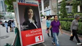 Yinglukc Shinawatra election poster June 2011 Thailand
