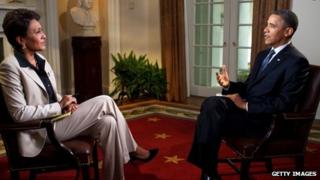 ABC News' Robin Roberts (left) interviews US President Barack Obama at the White House 9 May 2012