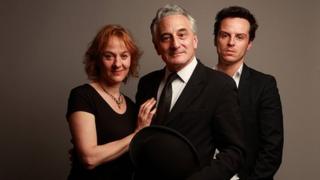 Niamh Cusack, Henry Goodman and Andrew Scott in Ulysses