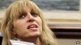 Evana Roth speaks at a news conference in Carle Place, New York 3 August 2012