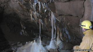 Underground chamber discovered in the Mendip Hills