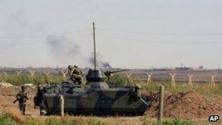 Turkish armoured fighting vehicle at Akcakale, near the Syria border, 5 Oct 2012