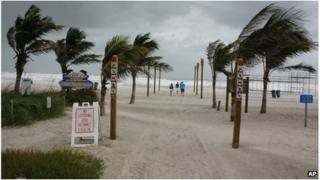 Palm trees in the wind at Cocoa Beach, Florida (26 Oct 2012)