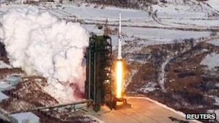 North Korean state media image of the rocket launch in Cholsan county (13 December 2012)