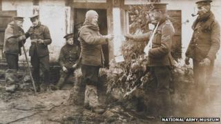 WWI soldiers getting Christmas parcels