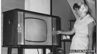 Monochrome TV set