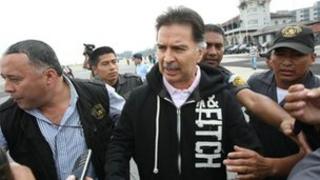 Alfonso Portillo is taken under custody to be extradited to the United States (28/05/2013)