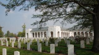 Le Touret Cemetery and Memorial, France