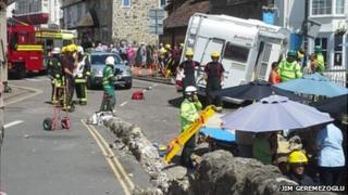 Motorhome crashes in Beer