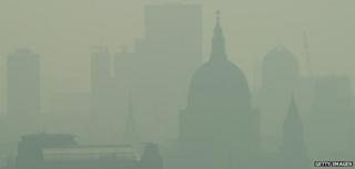 London skyline shrouded in smog (Getty Images)