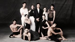 Li Cunxin and members of the Queensland Ballet