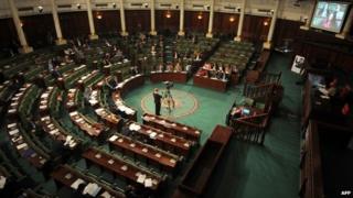 Members of Tunisia's National Constituent Assembly debate the new electoral law (7 April 2014)