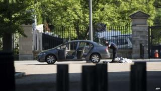 Car searched on Pennsylvania Avenue