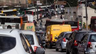 Traffic during tube strike in Sao Paulo, 5 June 14