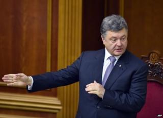 Ukrainian President Petro Poroshenko in parliament in Kiev, 19 June