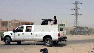 Iraqi federal police officers deployed at Habbaniya military base, near Ramadi (18 May 2015)