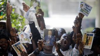 People at the funeral of Gabon's leader Omar Bongo in 2009