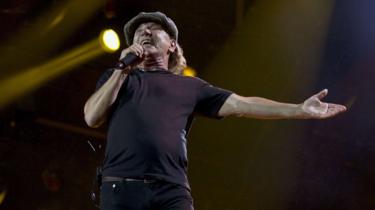 Brian Johnson in concert with AC/DC