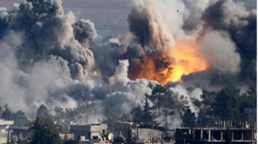 US-led coalition air strike on the northern Syrian town of Kobane (18 October 2014)