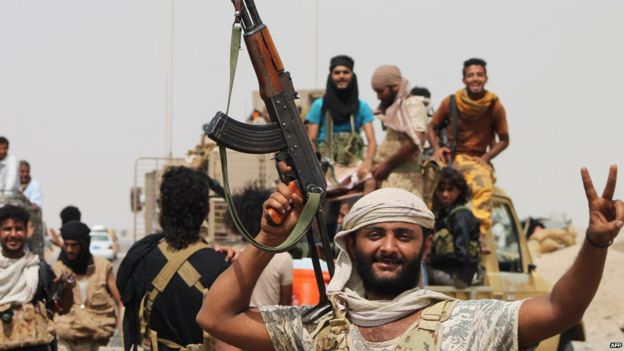 Pro-Hadi fighters on the outskirts of Aden