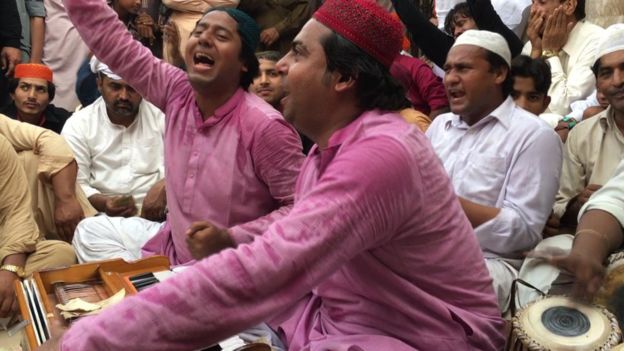 Qawwals perform at the Baba Farid shrine