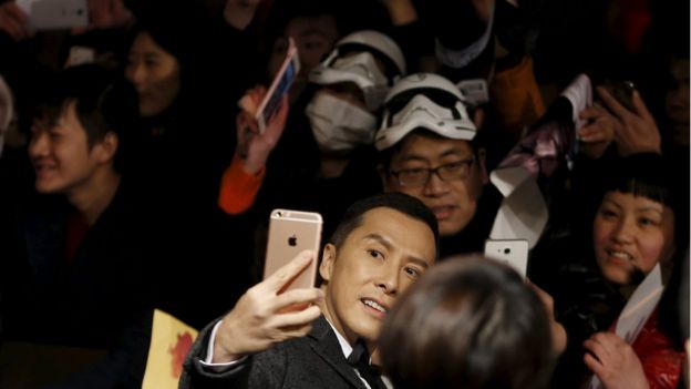 Hong Kong actor Donnie Yen takes a selfie at the Shanghai premiere of the 