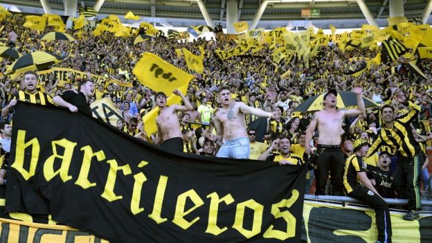 Hinchas de Pañarol