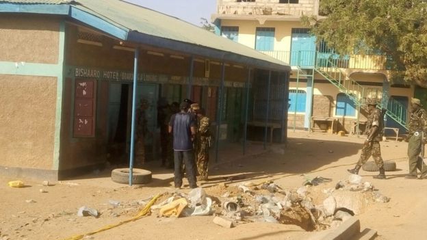 Maafisa wa usalama nje ya hoteli ya Bishaaro