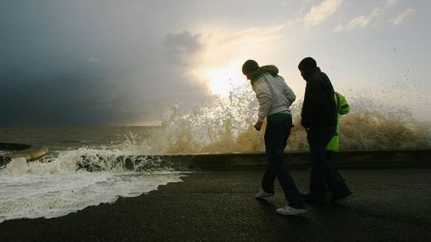 Sea wall threatened by high tides