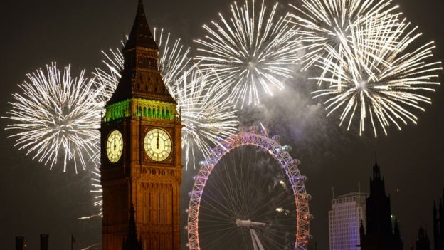 مراسم آتش‌بازی سال نو در لندن
