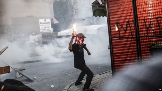Left-wing protester in Istanbul, 25 July 2015