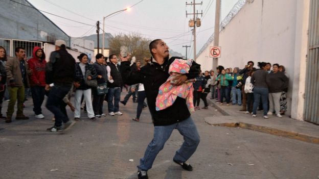 Scene outside Topo Chico prison. 11 Feb 2016