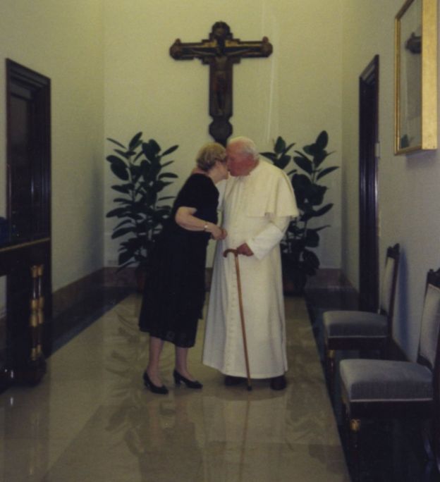 Ms Tymieniecka and Pope John Paul II in the Vatican