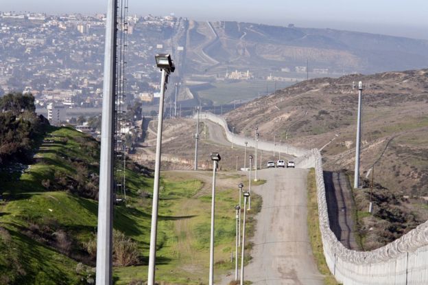 Valla fronteriza entre Estados Unidos y México