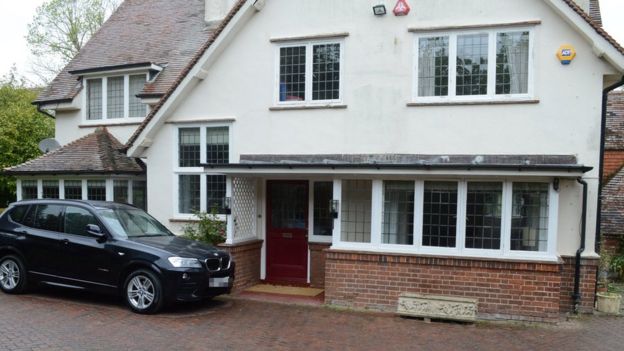 Fachada de la casa de Bailey y Stewart en Royston.