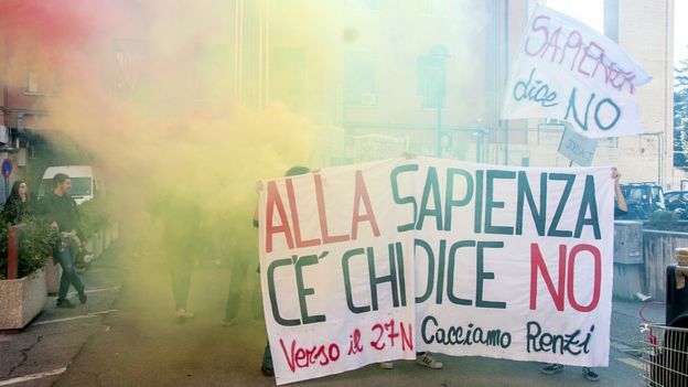 Manifestación estudiantil en la Universidad Sapienza de Roma el 22 de noviembre de 2016