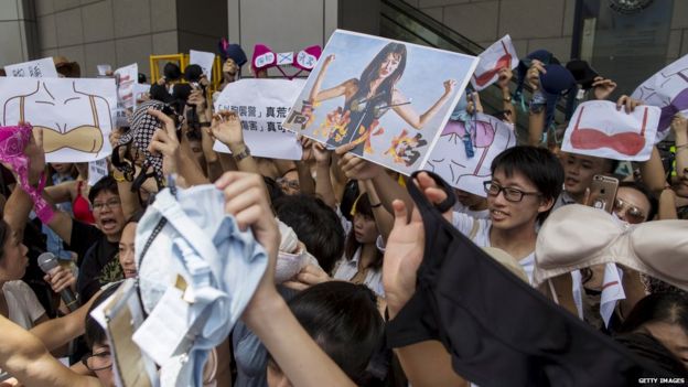 Protesters stage a protest in Hong Kong (3 August 2015)