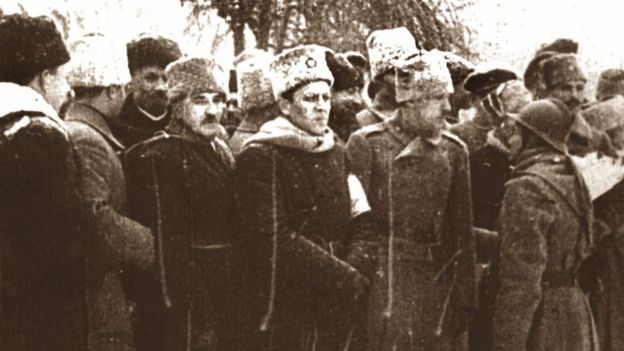 Військовий парад на Софійській площі в Києві з нагоди вступу Директорії. 19 грудня 1918 р.