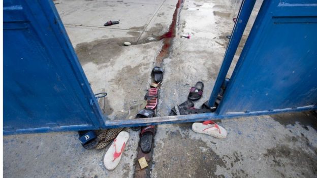 Prisoners' shoes at Arcahaie prison, Haiti, 22 October 2016
