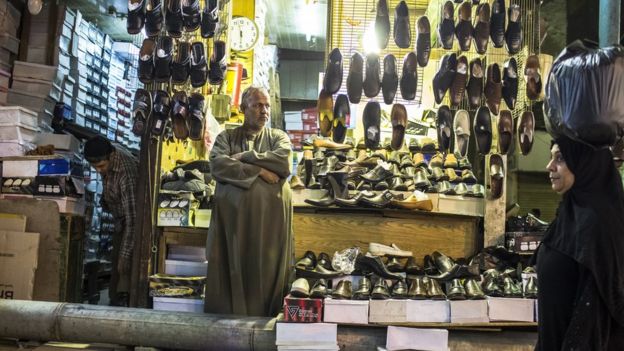 متجر لبيع الأحذية في مصر.