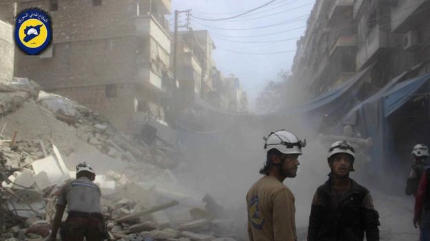 أصحاب الخوذات البيضاء في حلب